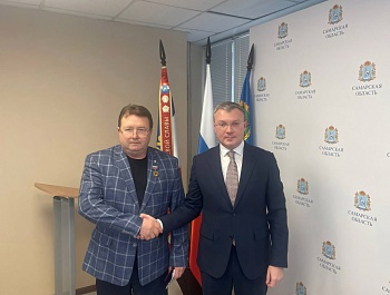 Председатель Самарской областной организации Профсоюза работников АПК РФ Владислав Юрьевич Макеев был награжден нагрудным знаком за заслуги перед профдвижением Самарской области